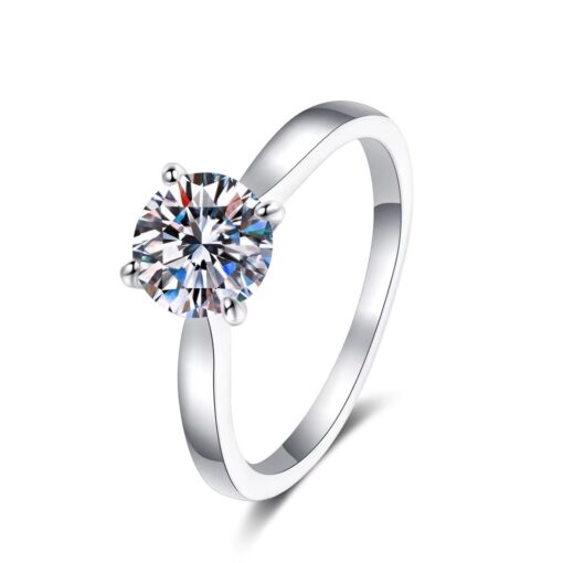 Ladies Round Cut Engagement Ring